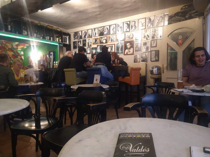 Cafe Valdes - Photo 3