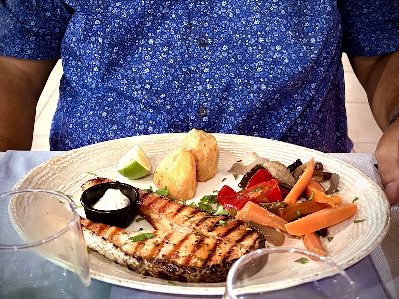 Johnny’s Greek Restaurant - Photo 3