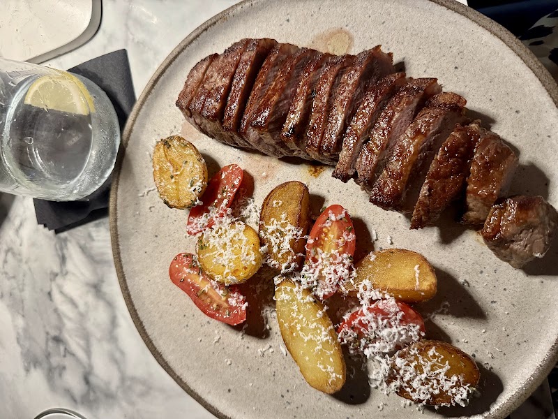 Ademán Gastrobar - Photo 5