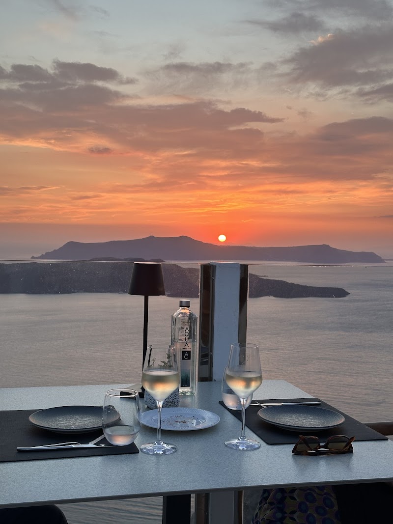 Elia Restaurant & Lounge - Photo 4