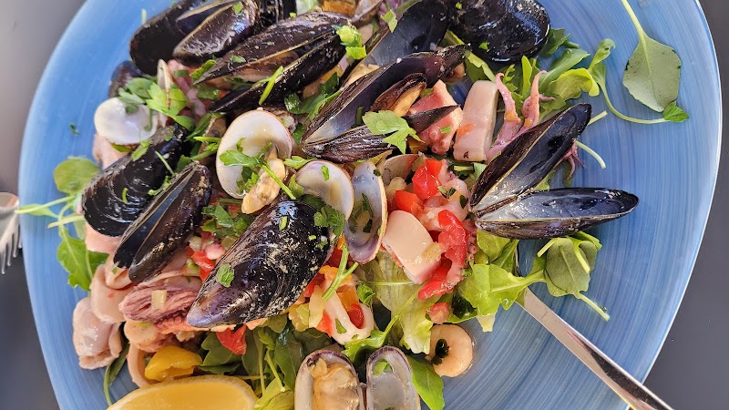 Pulcinella Cafe & Ristorante - Photo 2