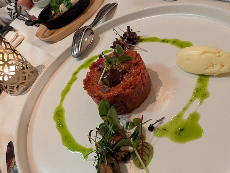 Sauceria Restaurant & Bistro - Photo 3