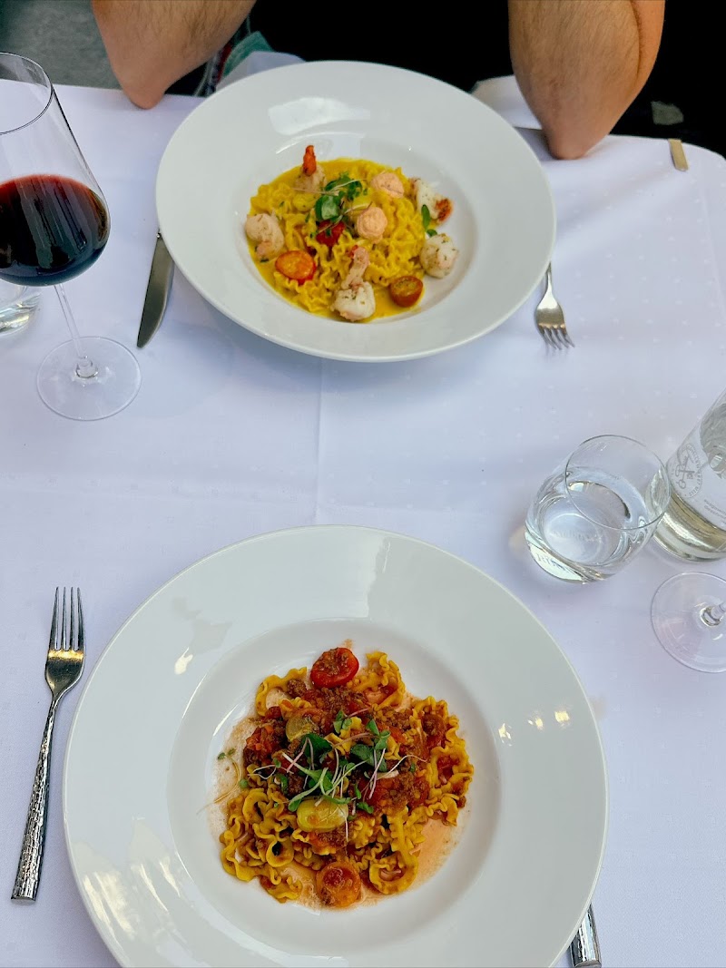 Sauceria Restaurant & Bistro - Photo 4