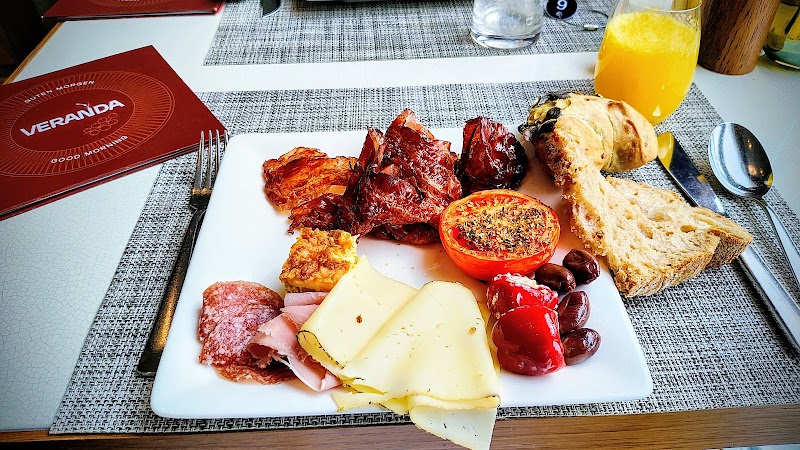 Veranda Brasserie & Bar - Photo 3