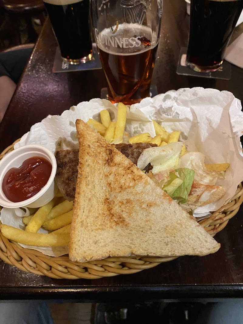 Paddy O'Brien's Old Irish Pub - Photo 3