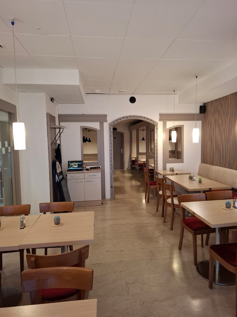 The Taste - Cafe Restaurant - Photo 4