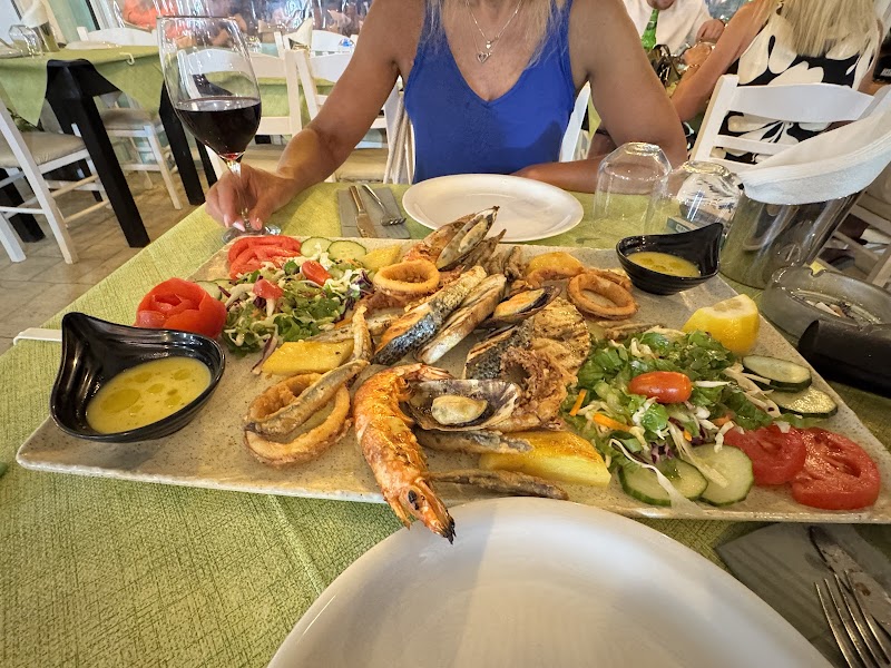 PANDORA RESTAURANT - Photo 5