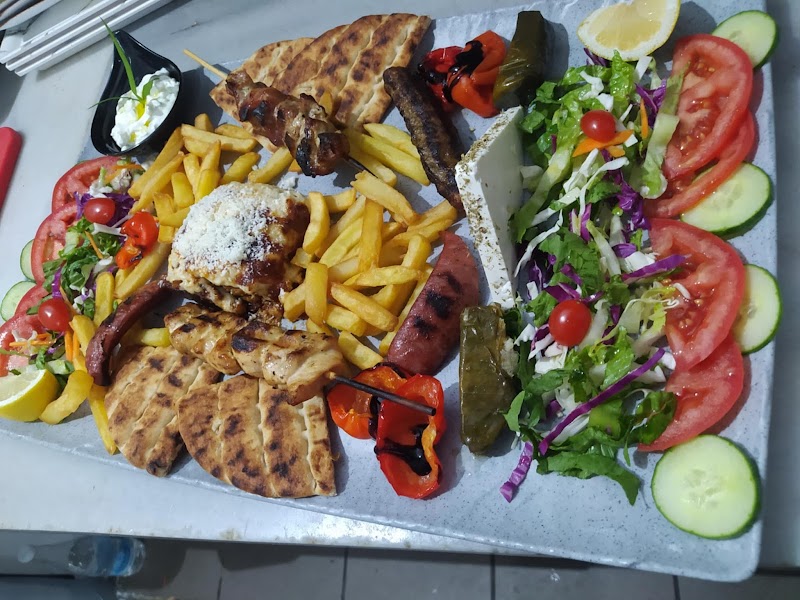 PANDORA RESTAURANT - Photo 4