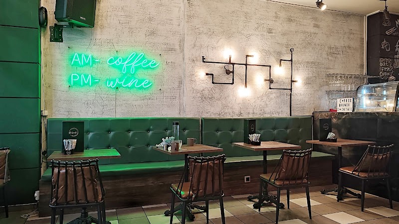 The Locals - Photo 5