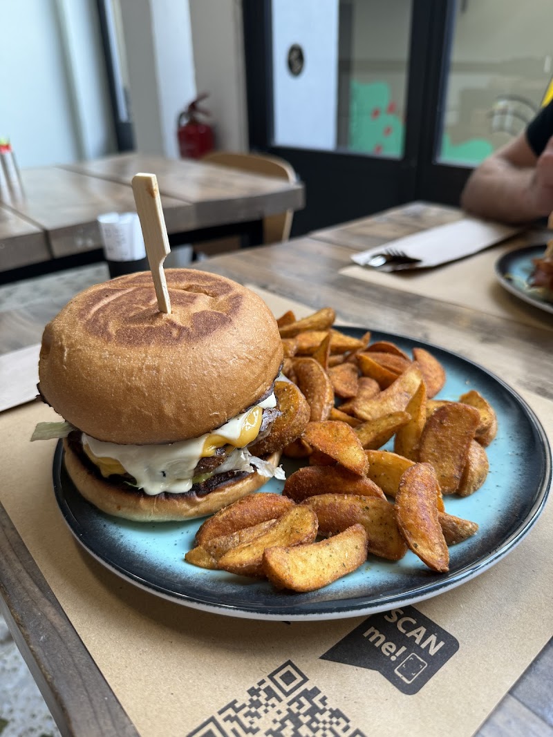 This is Loco - Photo 3