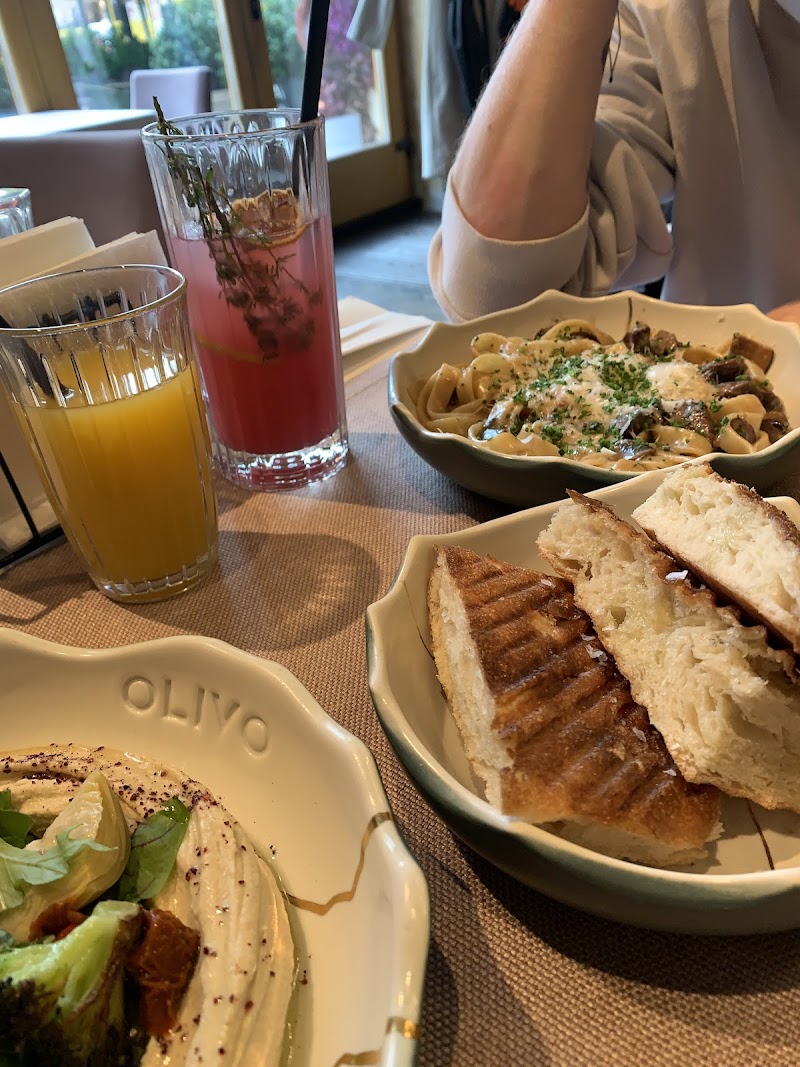 Olivo Bistro - Photo 3