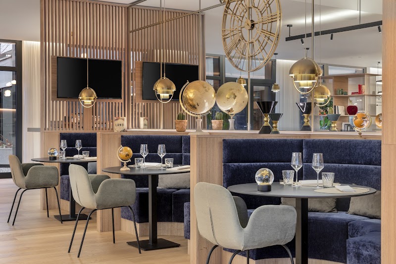 Bluma Bar & Restaurant - Photo 1