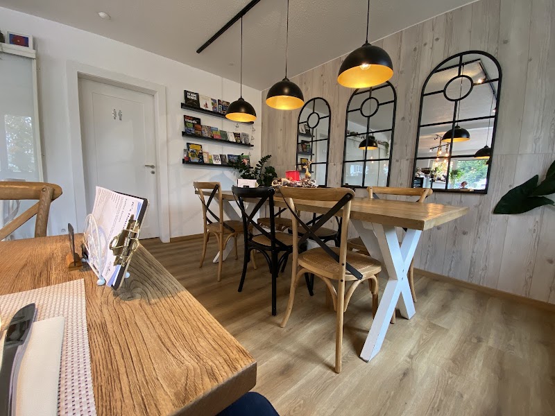 JC's HouseCafe - Photo 3