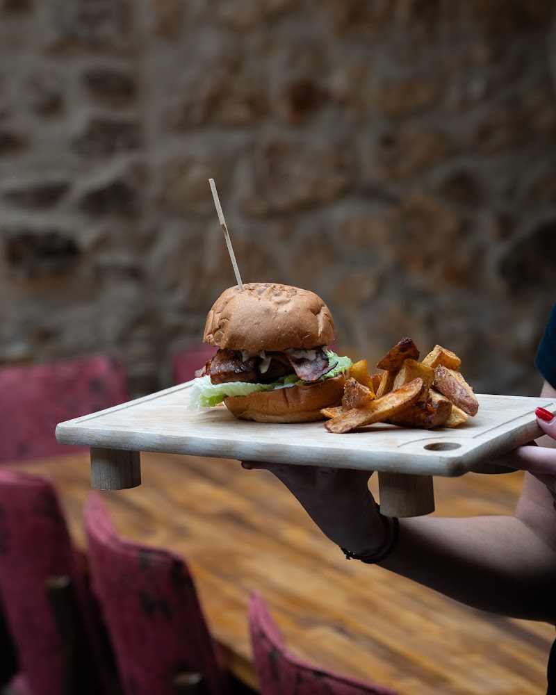 Enteka Pub - Photo 3