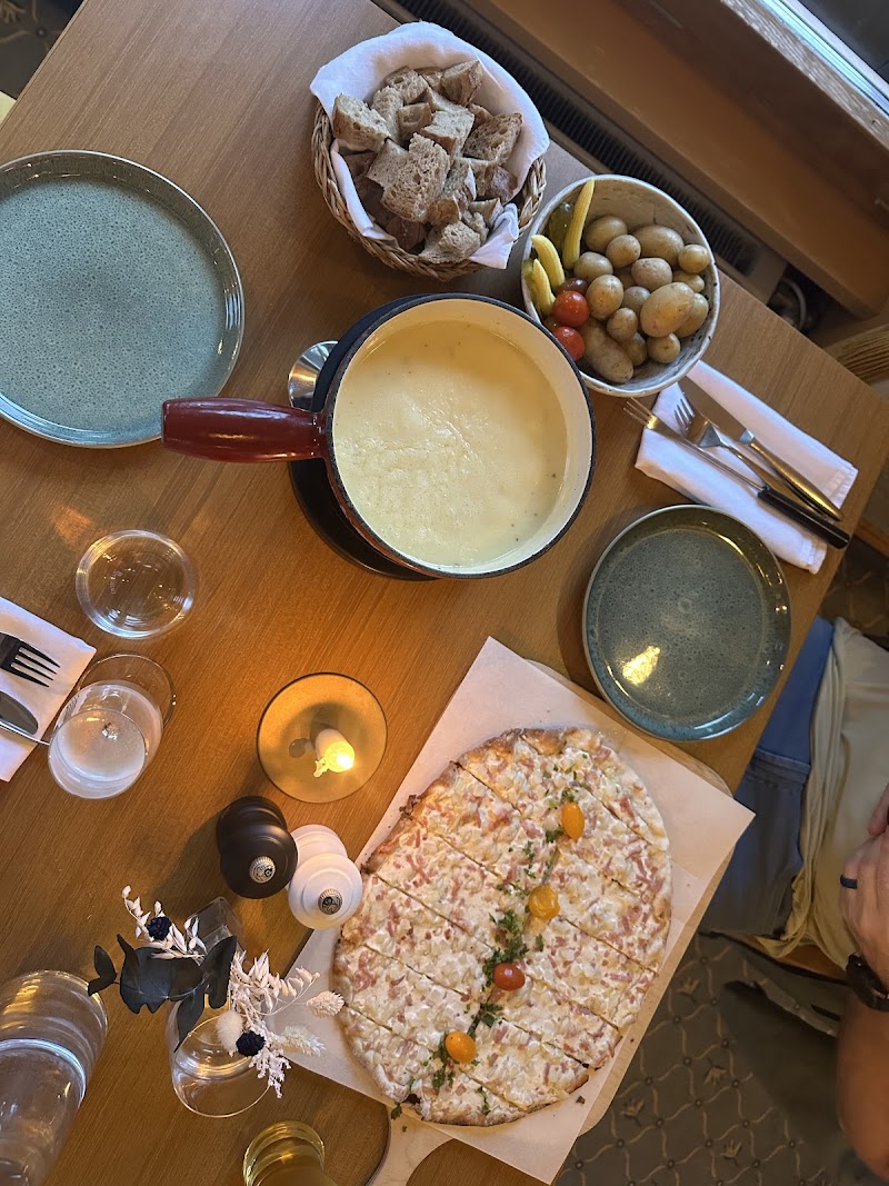 The Deck Restaurant - Photo 5