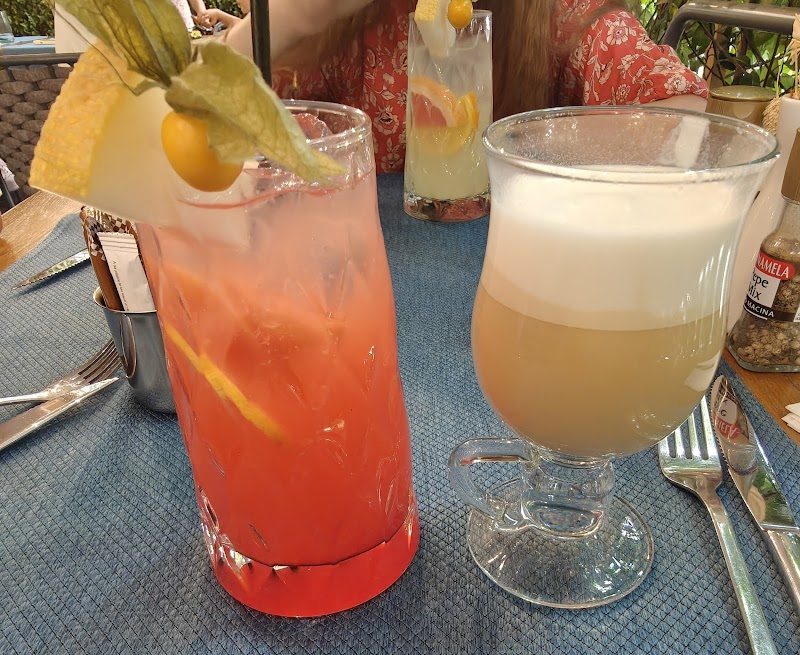 Trattoria Mezzaluna - Photo 7