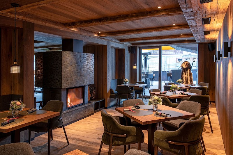 Zermama Bistro - Photo 1