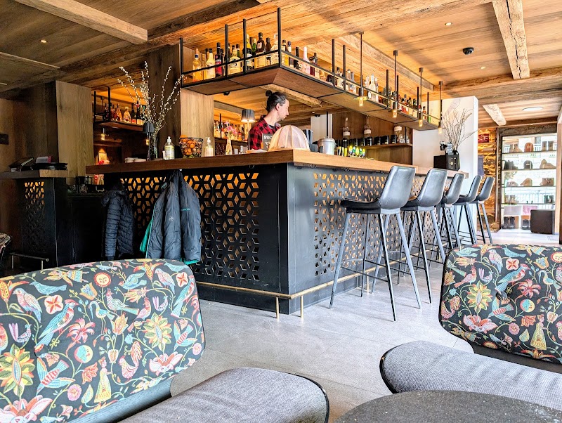 Zermama Bistro - Photo 5