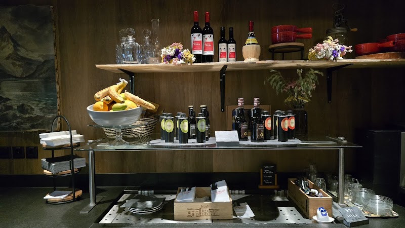 Zermama Bistro - Photo 3