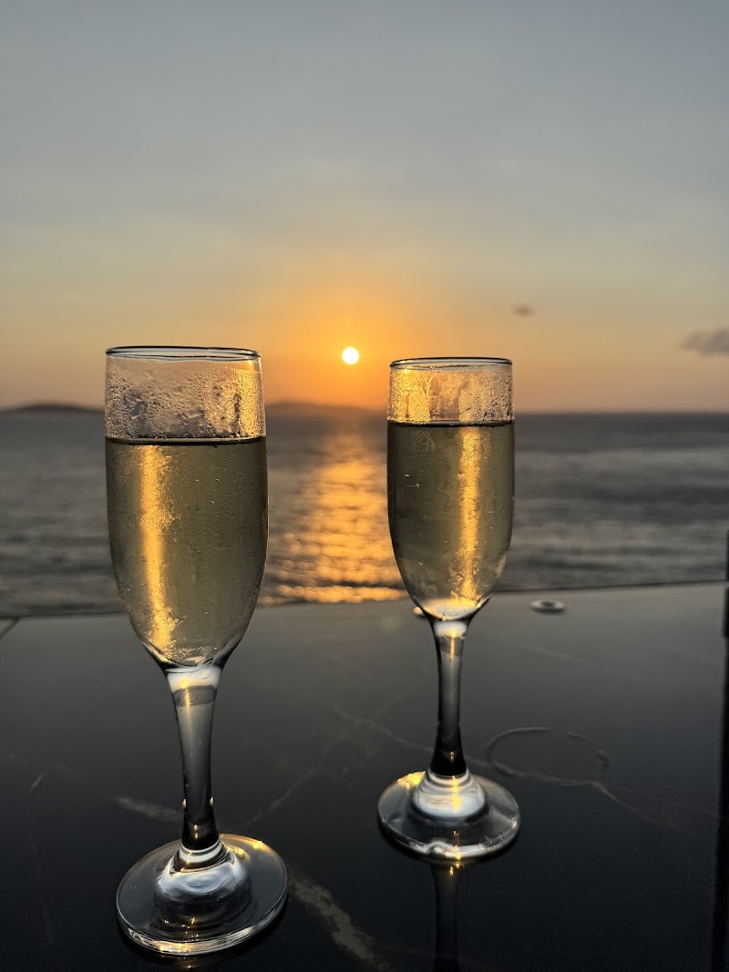 Sunset by Amazon Restaurant - Photo 5