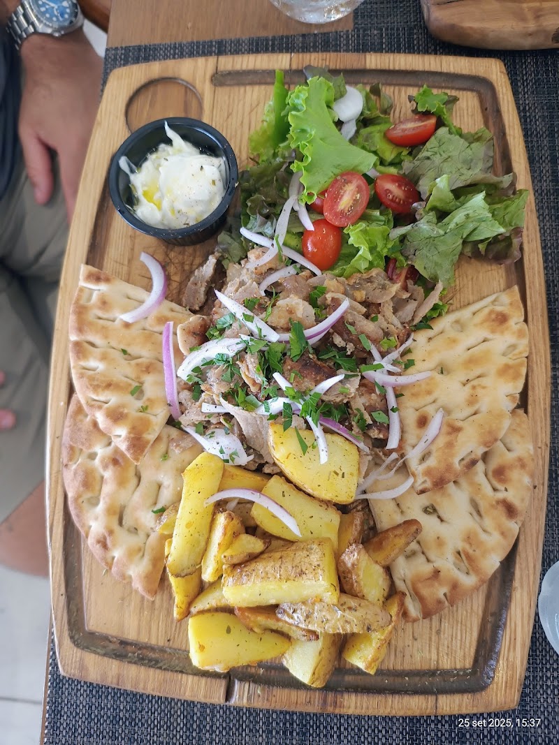 Sizzle N' Grill - Photo 4