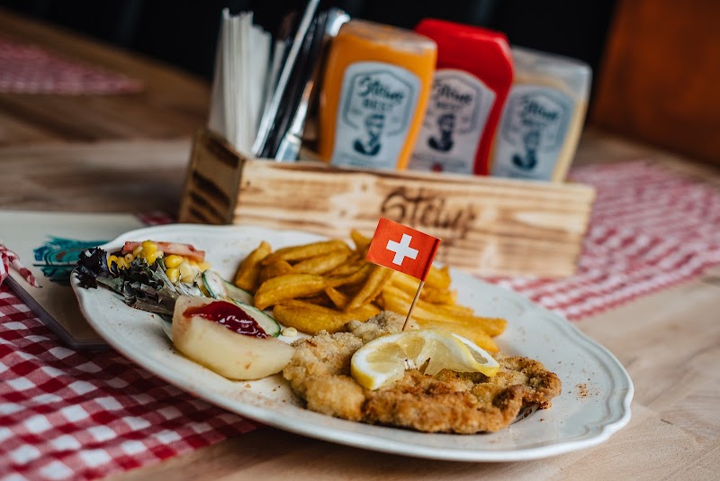 Mountain`s Akt Diner & Bar & Biergarten - Photo 2