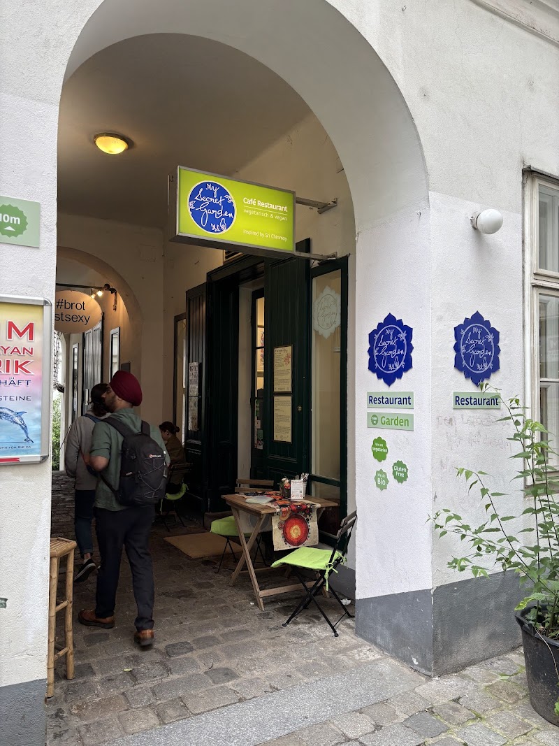 Secret Garden Café Restaurant - Photo 8