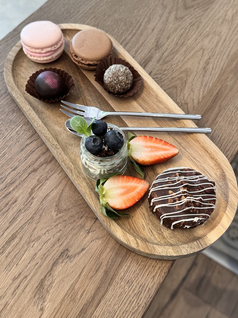 Cherry by Mary - Photo 3