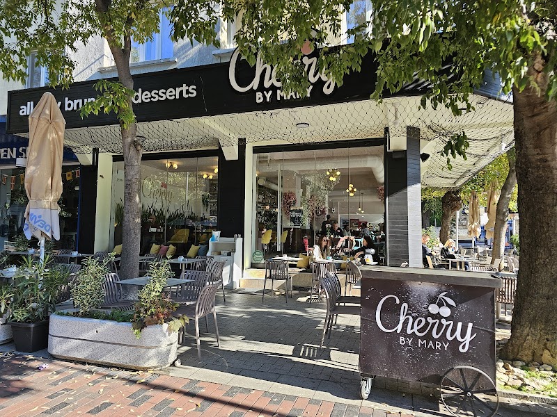 Cherry by Mary - Photo 5