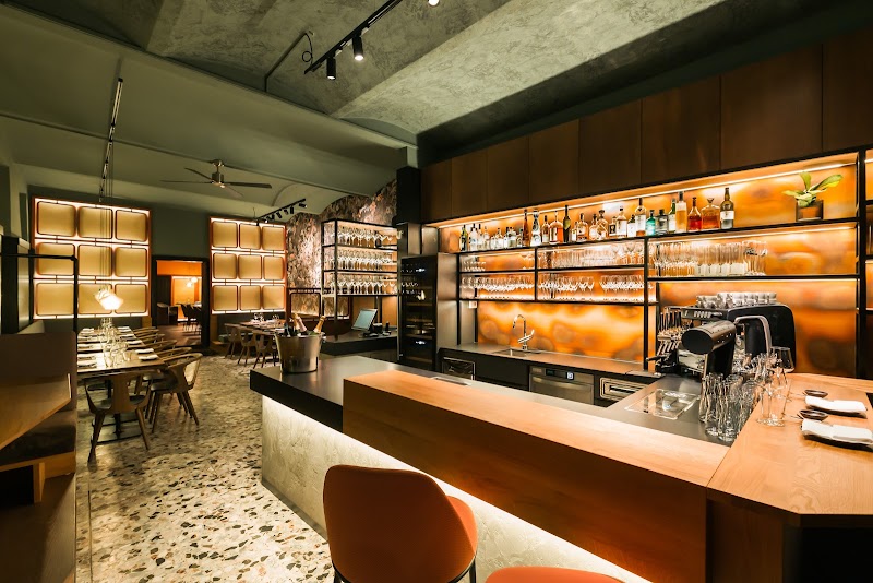 DiningRuhm - Photo 1