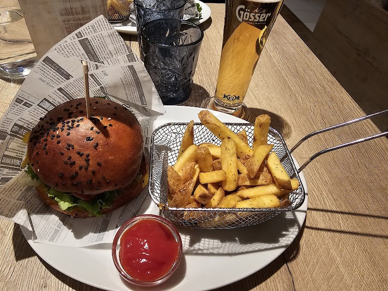 FAMILY AND FRIENDS - Photo 4