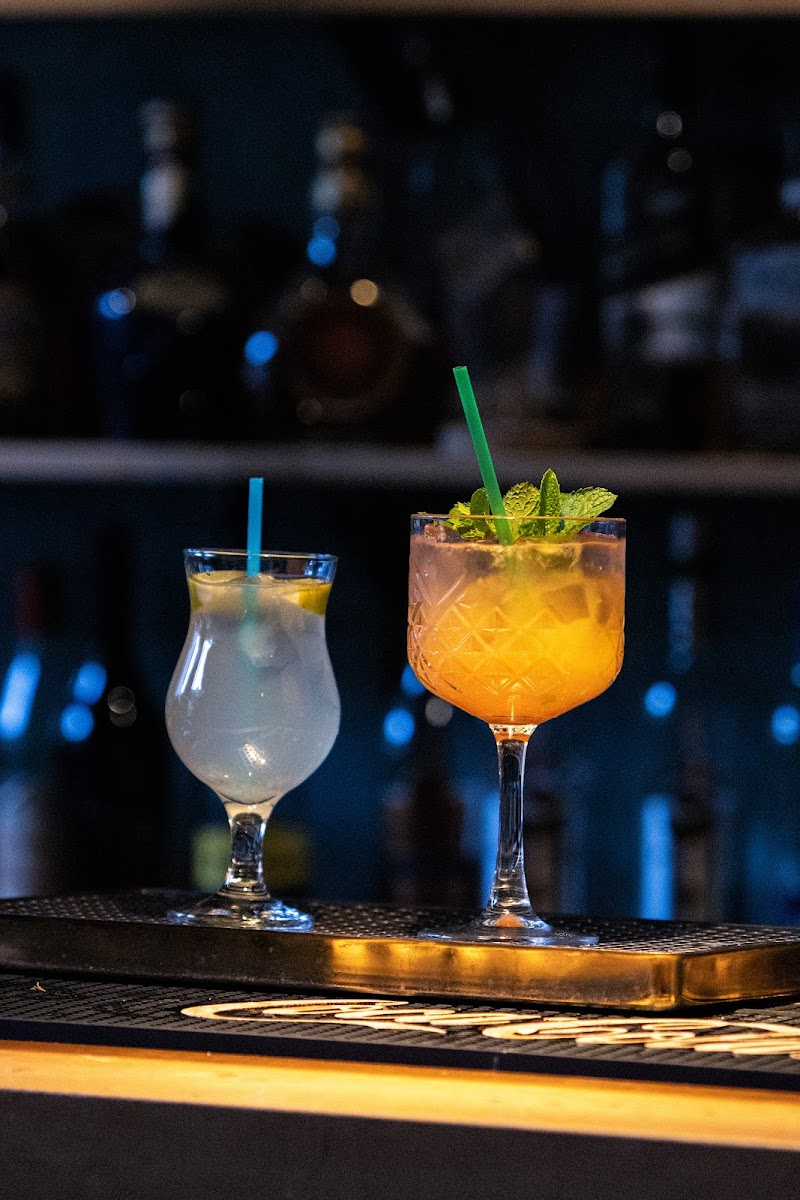 BAZAAR a place to Eat, Sip, Dance & Fall in love - Photo 3