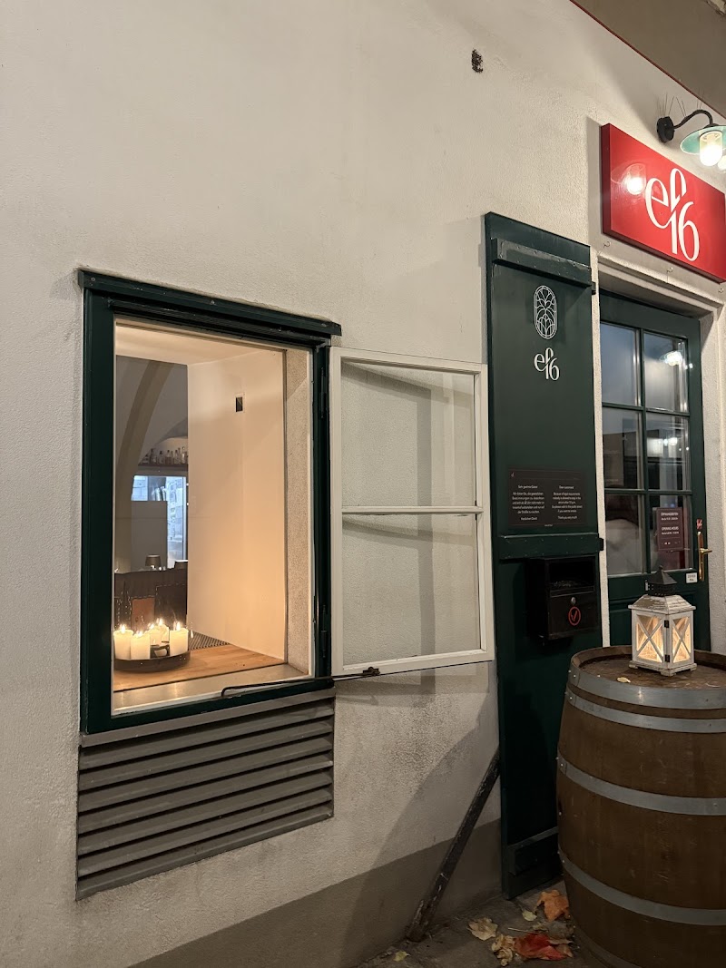 ef16 Restaurant Weinbar - Photo 5