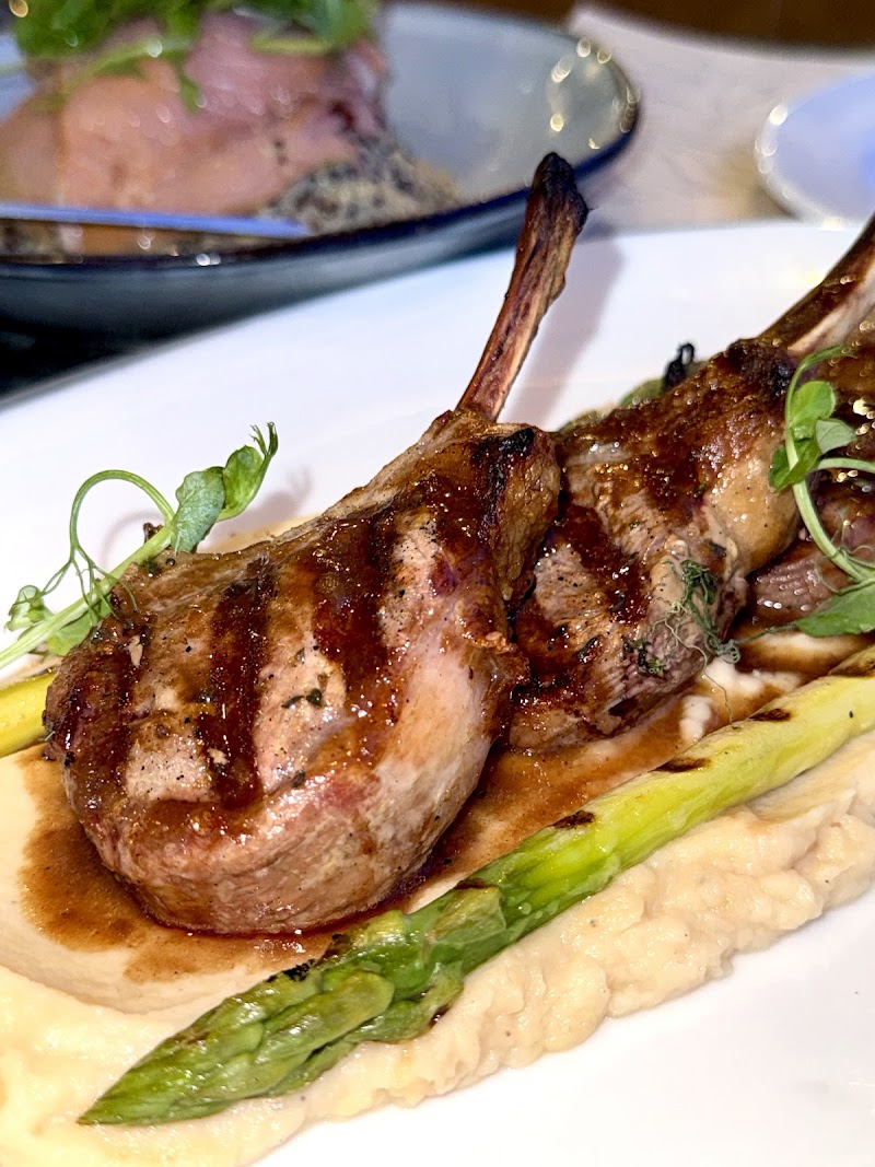 Madisons Kitchen Bar - Photo 4