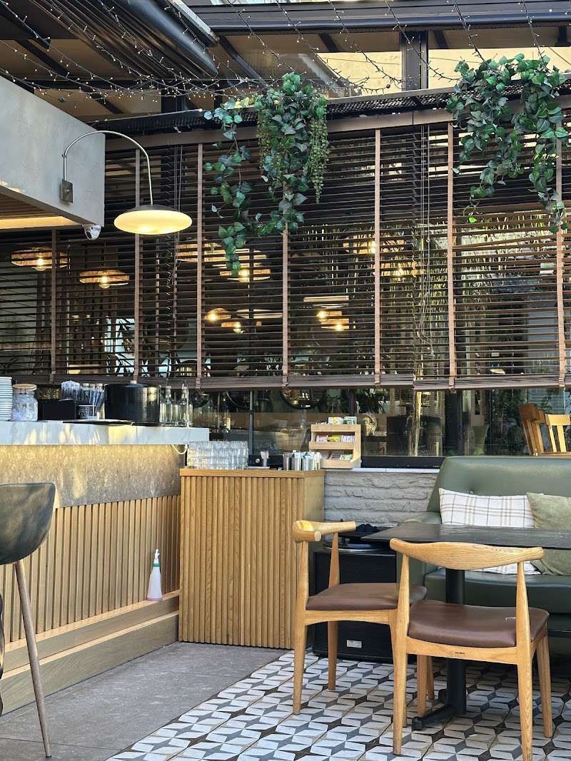 Σκατζοheros - Photo 5