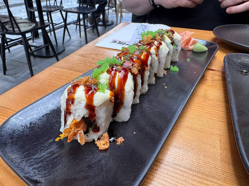 Εmpire Sushi Bar - Photo 4