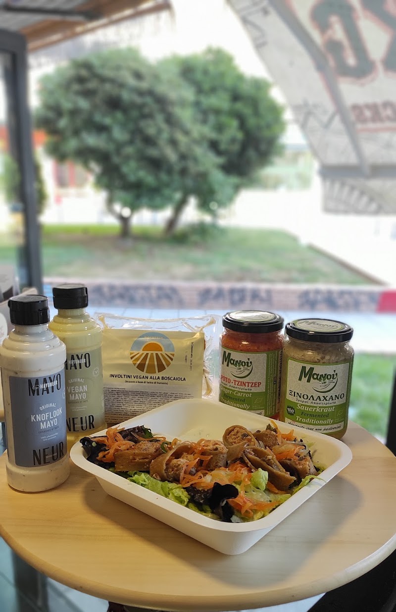 OMG in SKG - Photo 2