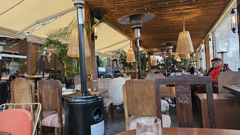 El Sur - Ethnic Resto Bar - Mexican & Sushi Bar - Photo 6