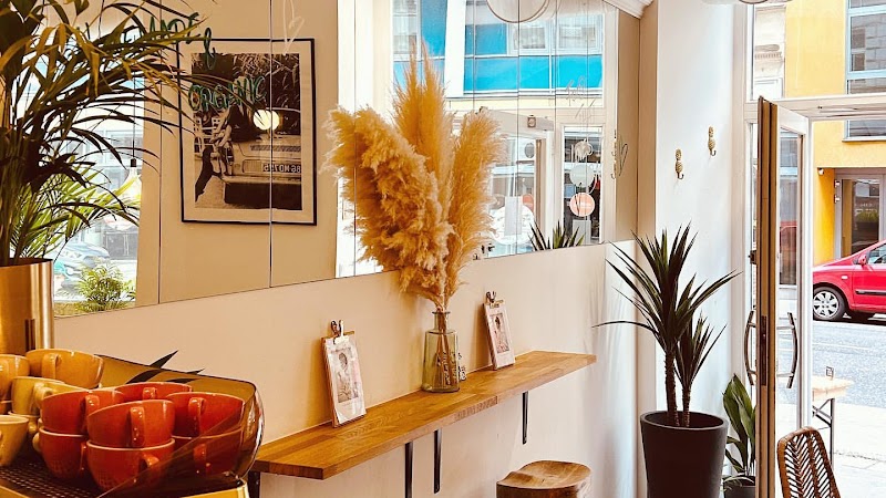 zina’s eatery - Photo 1