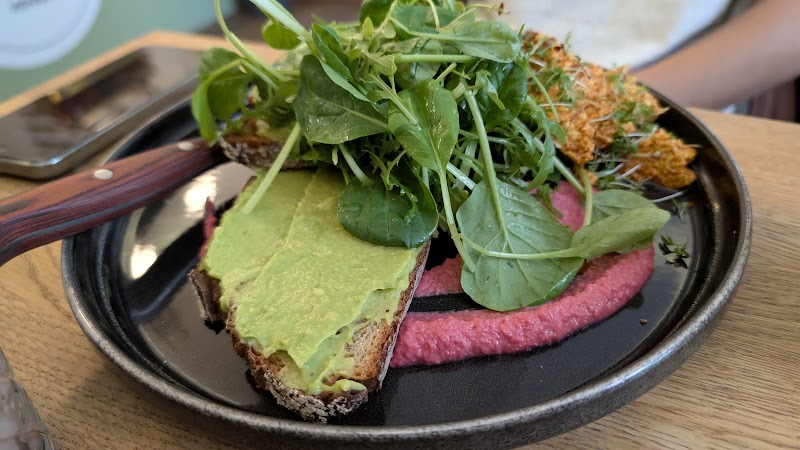 zina’s eatery - Photo 4