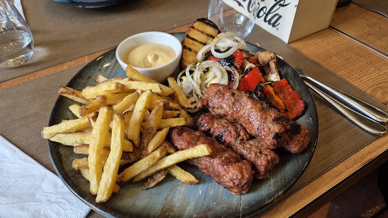 Casa Românească - Photo 3