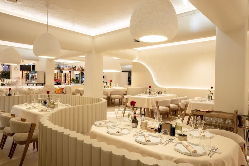 The House of LU - Photo 1