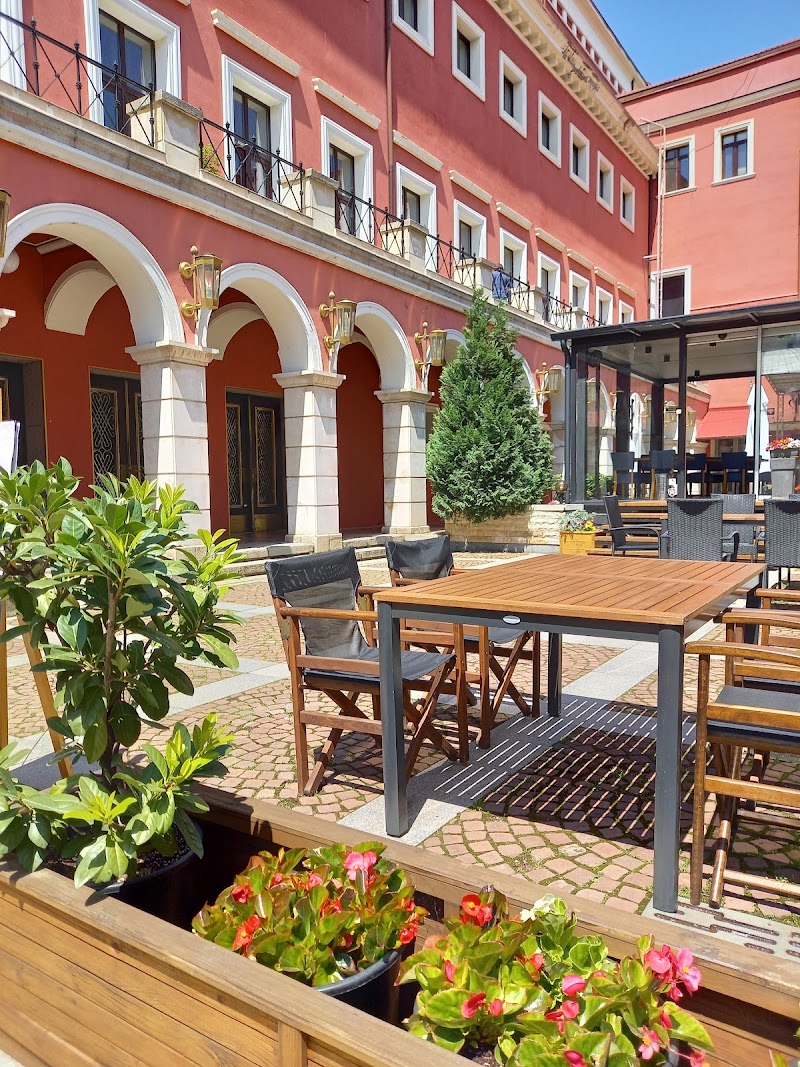 ТеатъРа/TheTheatre - Photo 4