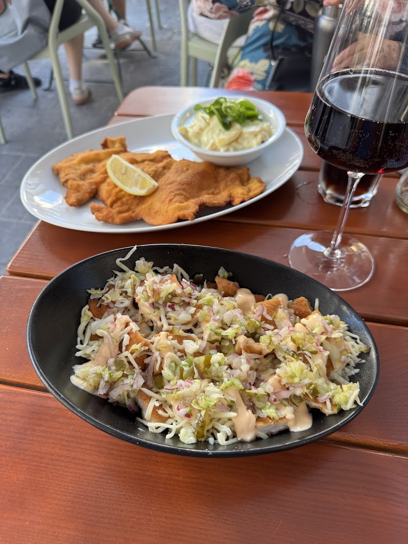 Schnitzel One - Photo 4