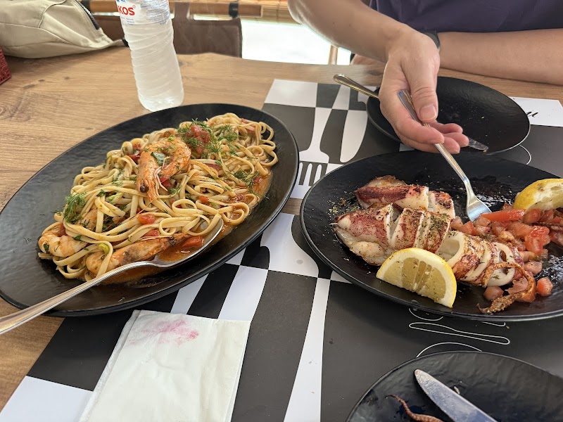 Εν Θαλάσση μεζέ δια χειρός Βουλγαρη-ΘΑΛΑΣΣΙΝΑ DELIVERY ΓΛΥΦΑΔΑ - En Thalassi Meze Voulgari - Seafood Restaurant - Photo 3