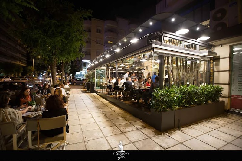 Βρεγμένη Γάτα - Photo 1