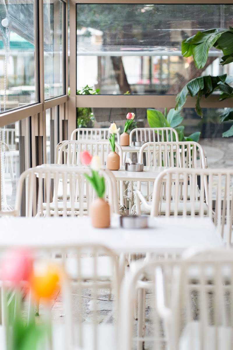 Φλέρτ - Photo 1