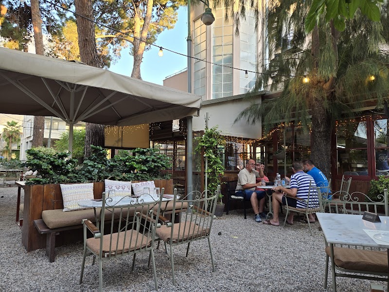 Polichronis and Katerina - Photo 1