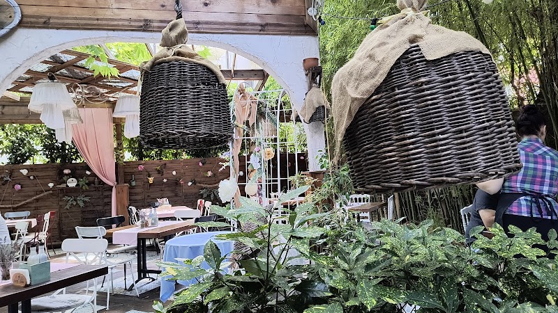 Bistro Happy House - Photo 3