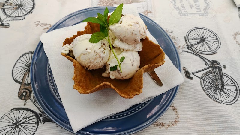 Bistro Happy House - Photo 2